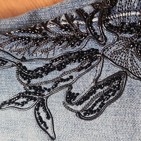 NWT White House Black Market Embellished Ankle Jeans Size 0L. - Picture 14 of 14